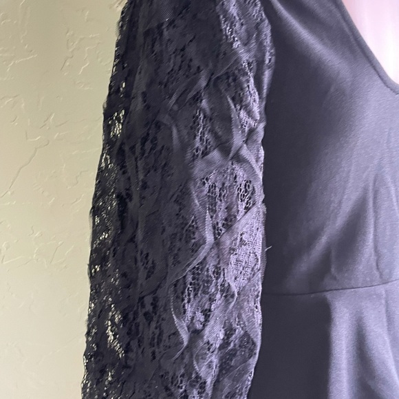 Blouse size S black and lace stretch - Picture 8 of 8